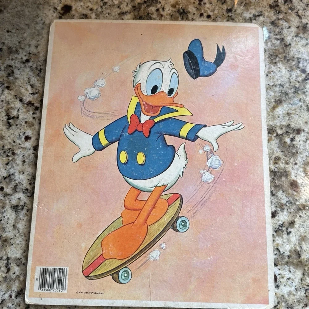 Vintage Disney Donald Duck Skateboard Frame-Tray Puzzle Cardboard‎ Whitman 24pc